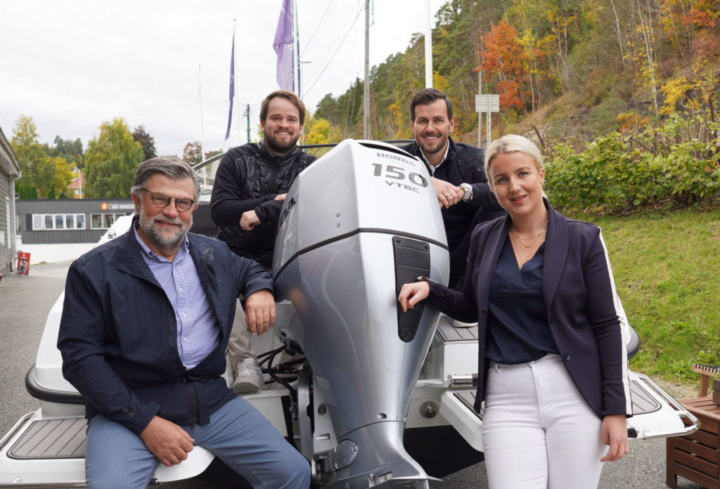 Kellox Marine foran Honda båtmotor